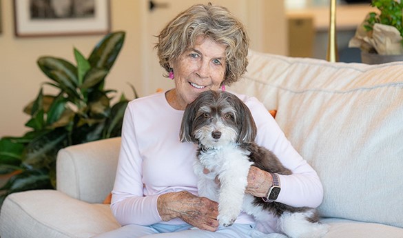 News Pet Therapy Volunteer Nancy Pet Coco At Dementia Campus Patient Nancy And Rich 506883